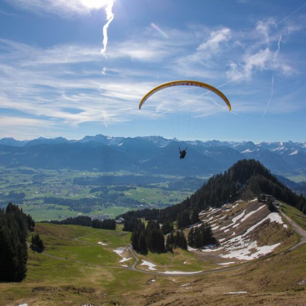 Paragliding Tandemflug an der Hörnerbahn über Fischen